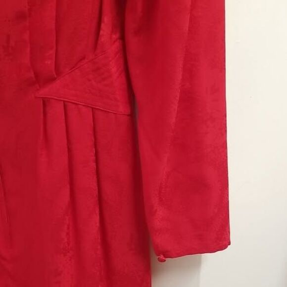 Red Dress 100 percent Silk - Picture 6 of 13